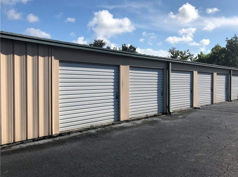 54 Unit Mini Storage Complex For Sale in Kissimmee, FL425,000