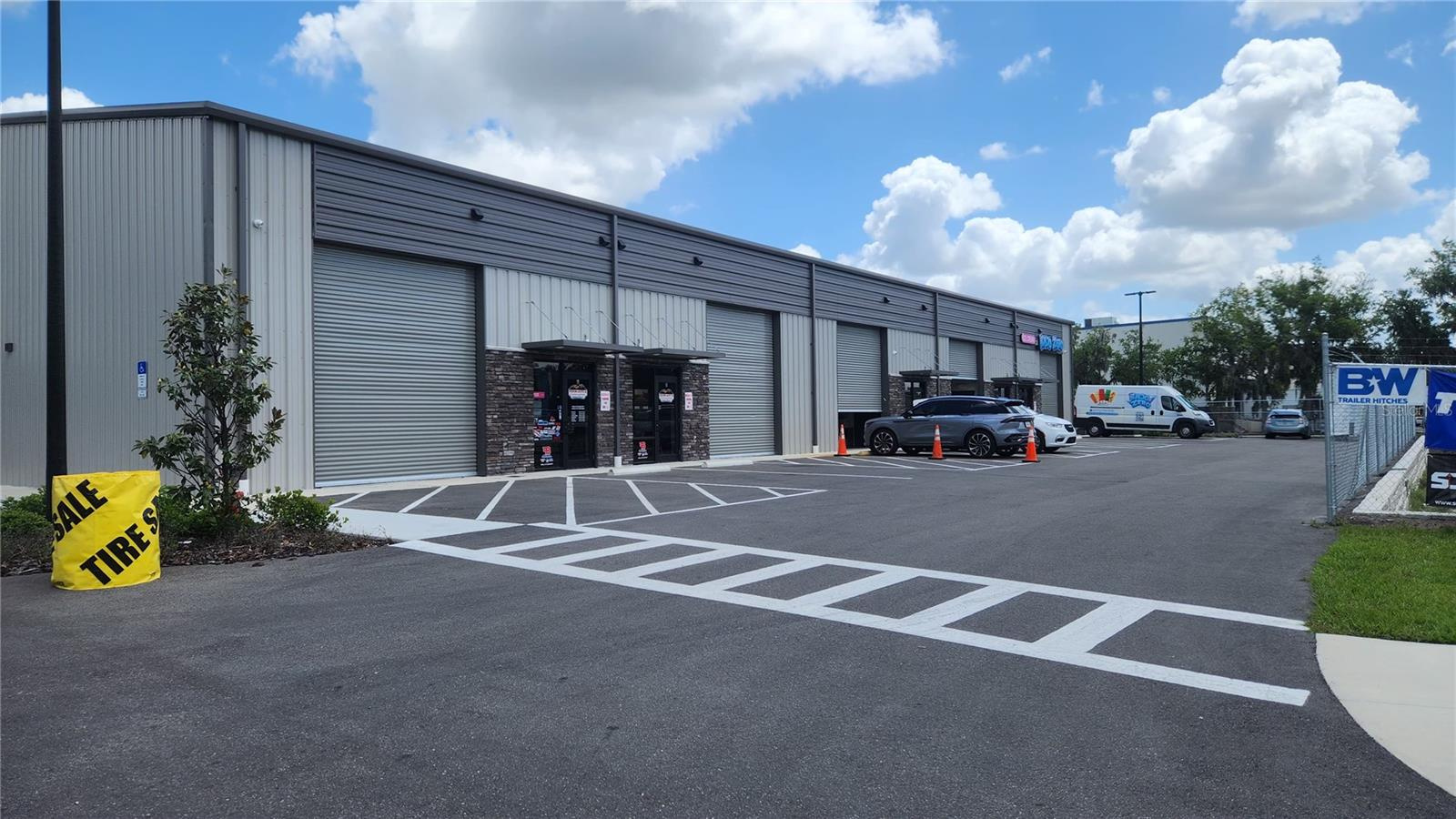Brand new 5 Unit Fully Leased Warehouse Building For Sale in Plant City, FL