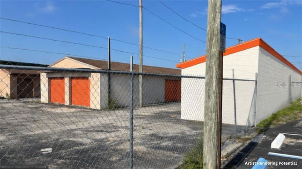 30 Storage Units + 4,650 sq ft of retail Space For Sale in Lake Placid, FL $849,900